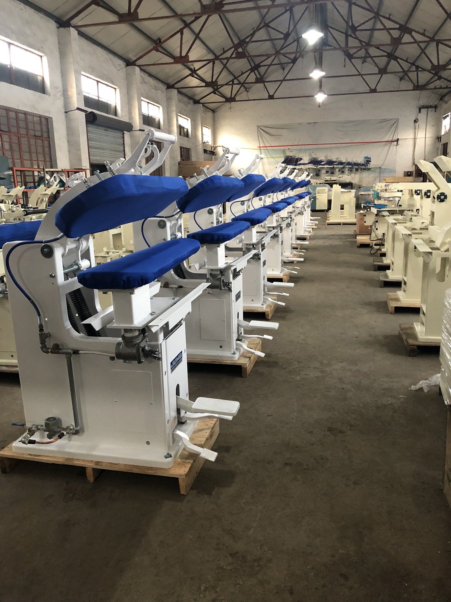 Universal Press Machine
